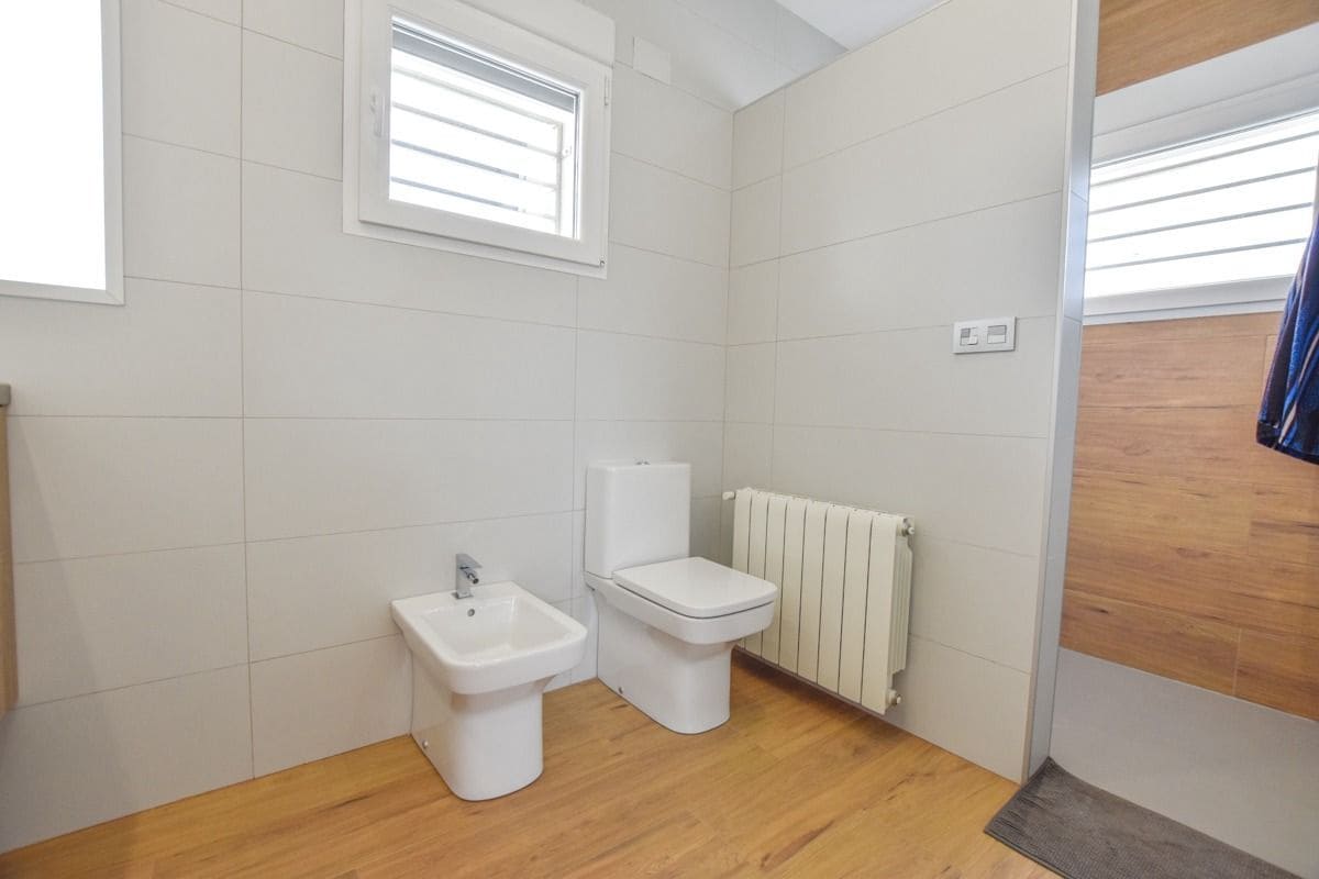 4 slaapkamer Villa te koop in Santa Pola met zwembad - € 737.000 (Ref: 7642433)