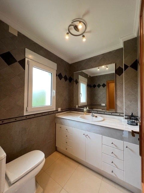 6 bedroom Villa for sale in Javea / Xabia with pool garage - € 925,000 (Ref: 7657041)