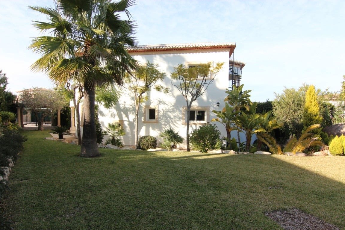 6 bedroom Villa for sale in Javea / Xabia with pool garage - € 925,000 (Ref: 7657041)