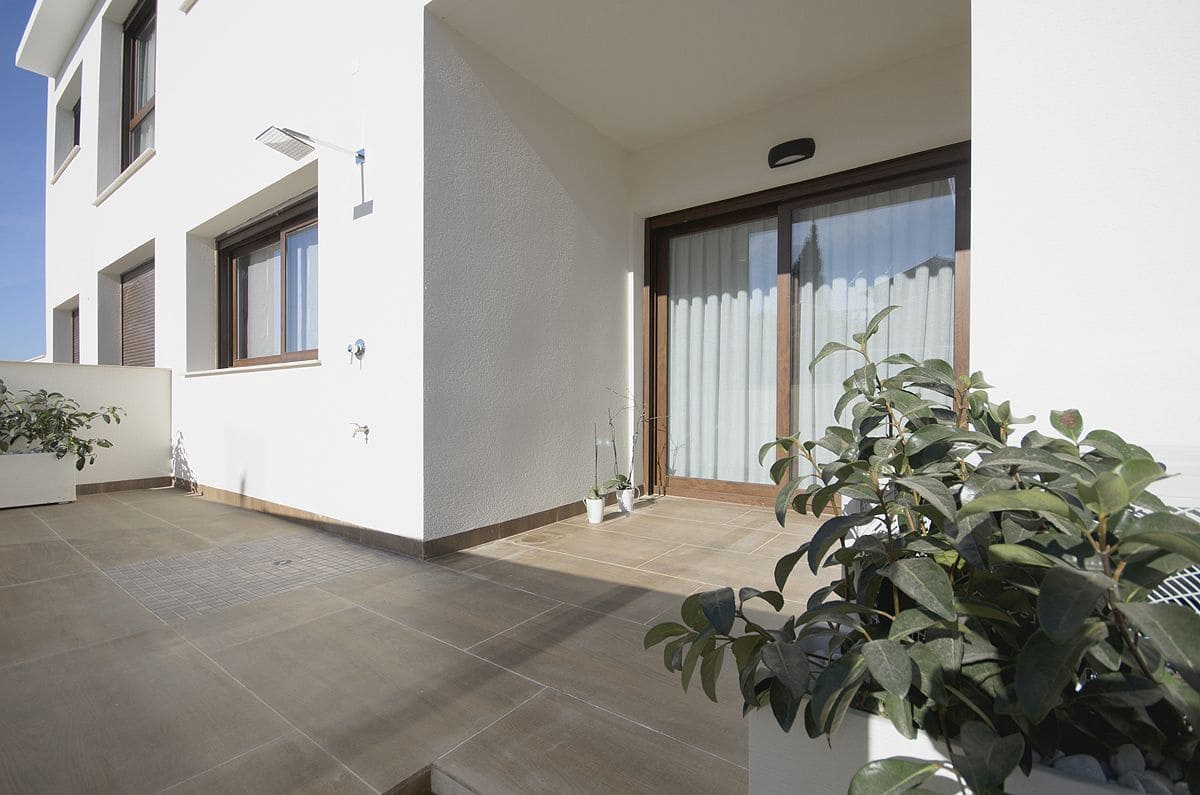 2 sovrum Bungalow till salu i Torrevieja med pool garage - 275 000 € (Ref: 7668975)