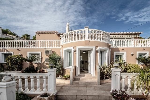 5 soverom Villa til salgs i Moraira med svømmebasseng garasje - € 1 365 000 (Ref: 7689491)