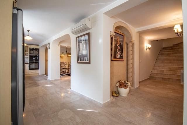 5 soverom Villa til salgs i Moraira med svømmebasseng garasje - € 1 365 000 (Ref: 7689491)