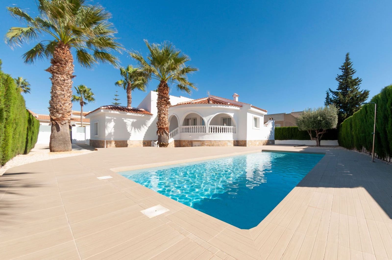3 bedroom Villa for sale in Rojales with pool garage - € 497,000 (Ref: 7693399)