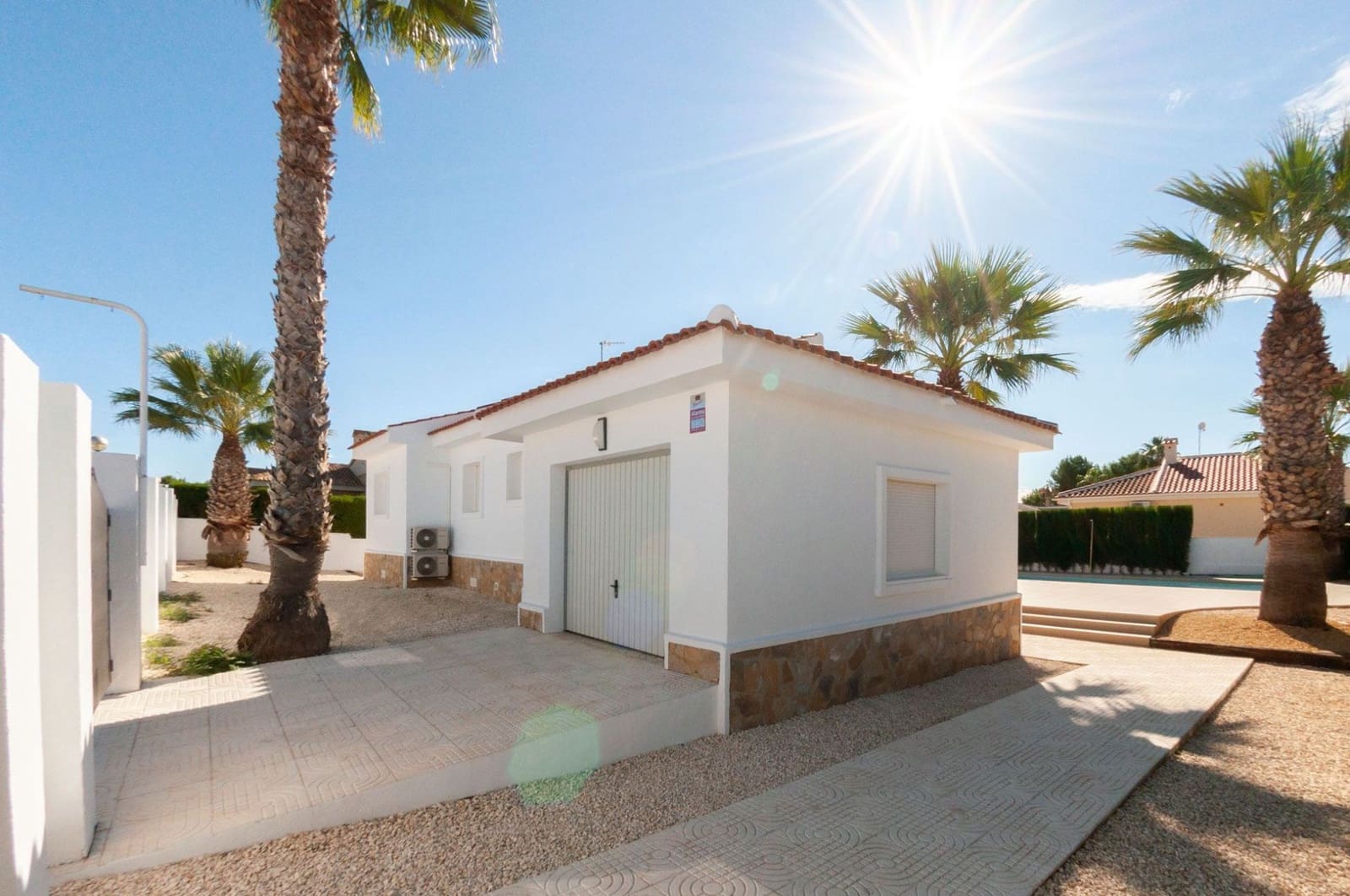 3 bedroom Villa for sale in Rojales with pool garage - € 497,000 (Ref: 7693399)
