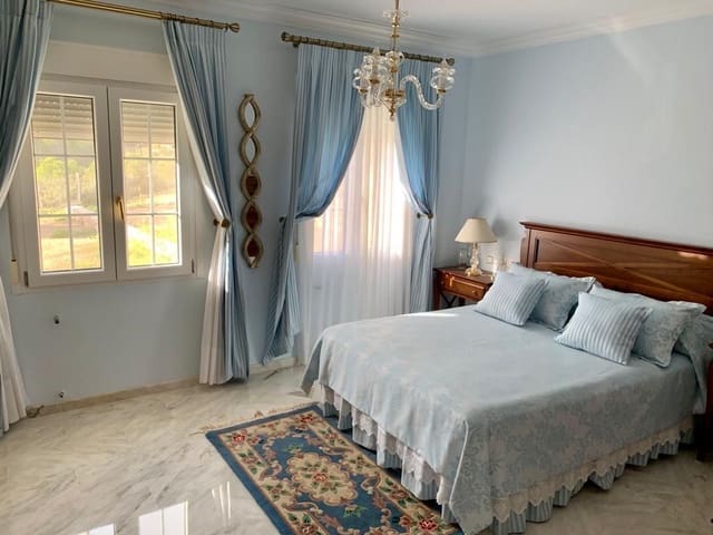 Chalet de 5 habitaciones en Finestrat en venta con garaje - 899.000 € (Ref: 7695092)