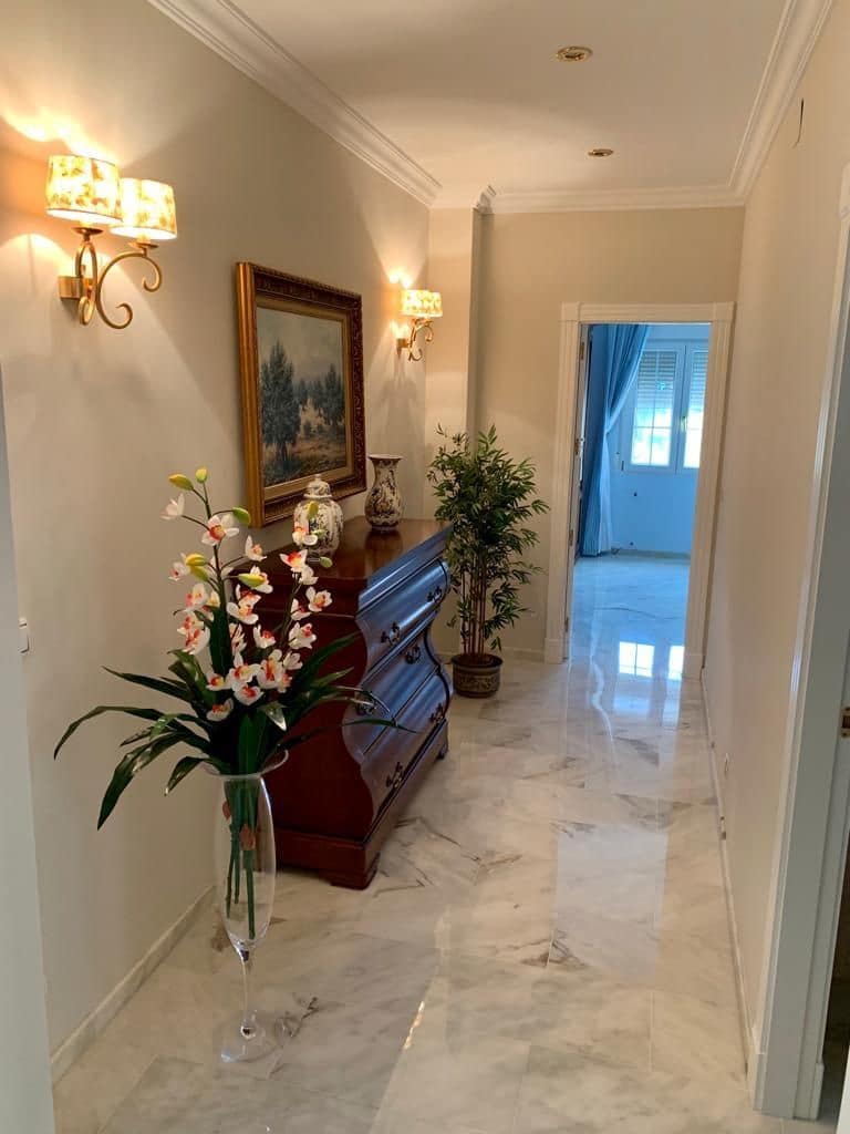 5 slaapkamer Villa te koop in Finestrat met garage - € 899.000 (Ref: 7695092)