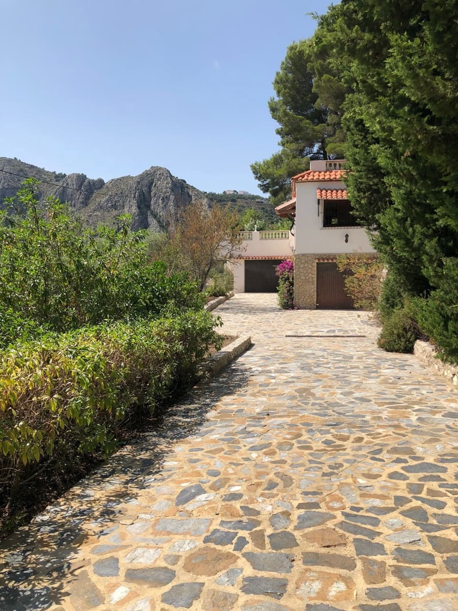 5 soveværelse Finca/Landehus til salg i Tarbena med swimmingpool garage - € 527.000 (Ref: 7787310)