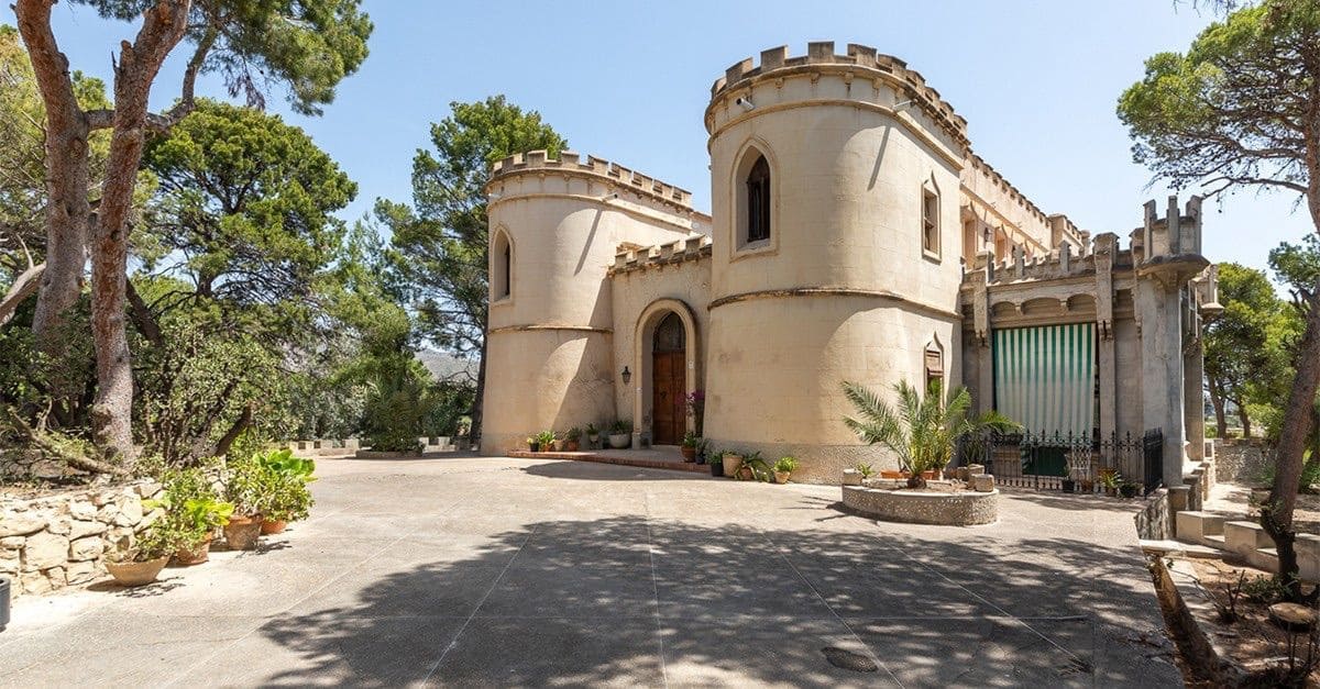 8 soveværelse Villa til salg i La Villajoyosa / Vila Joiosa - € 1.690.000 (Ref: 7788851)