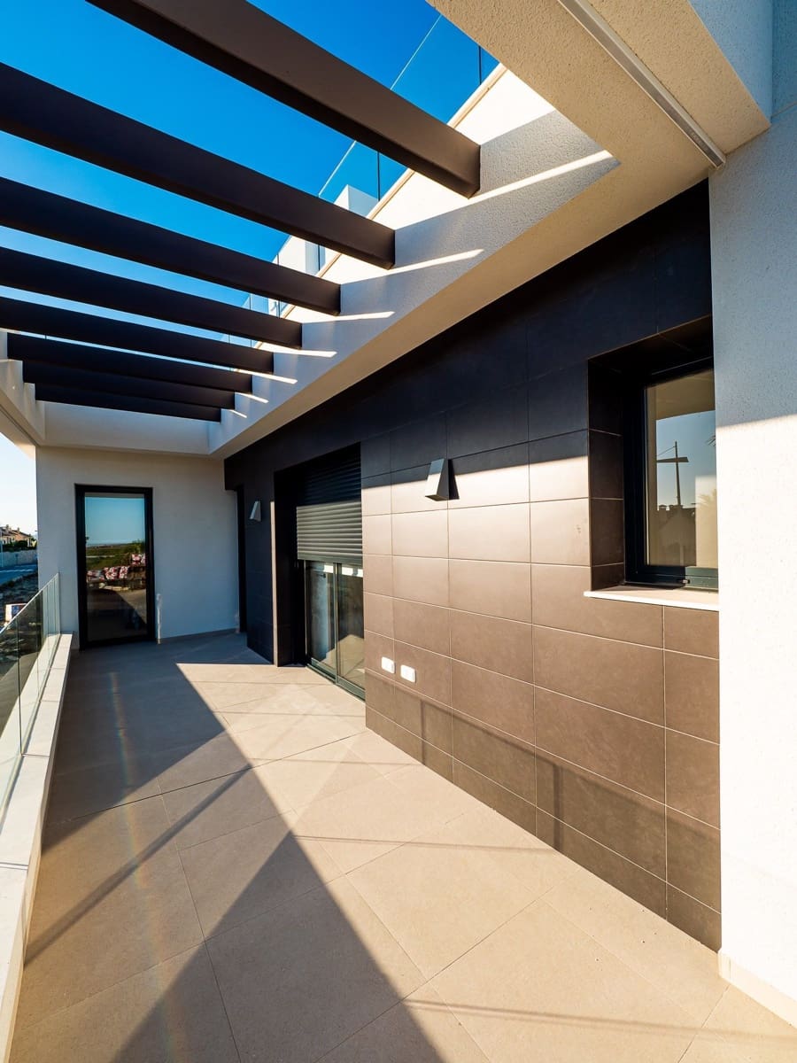 3 bedroom Villa for sale in Algorfa with pool garage - € 499,000 (Ref: 7798919)