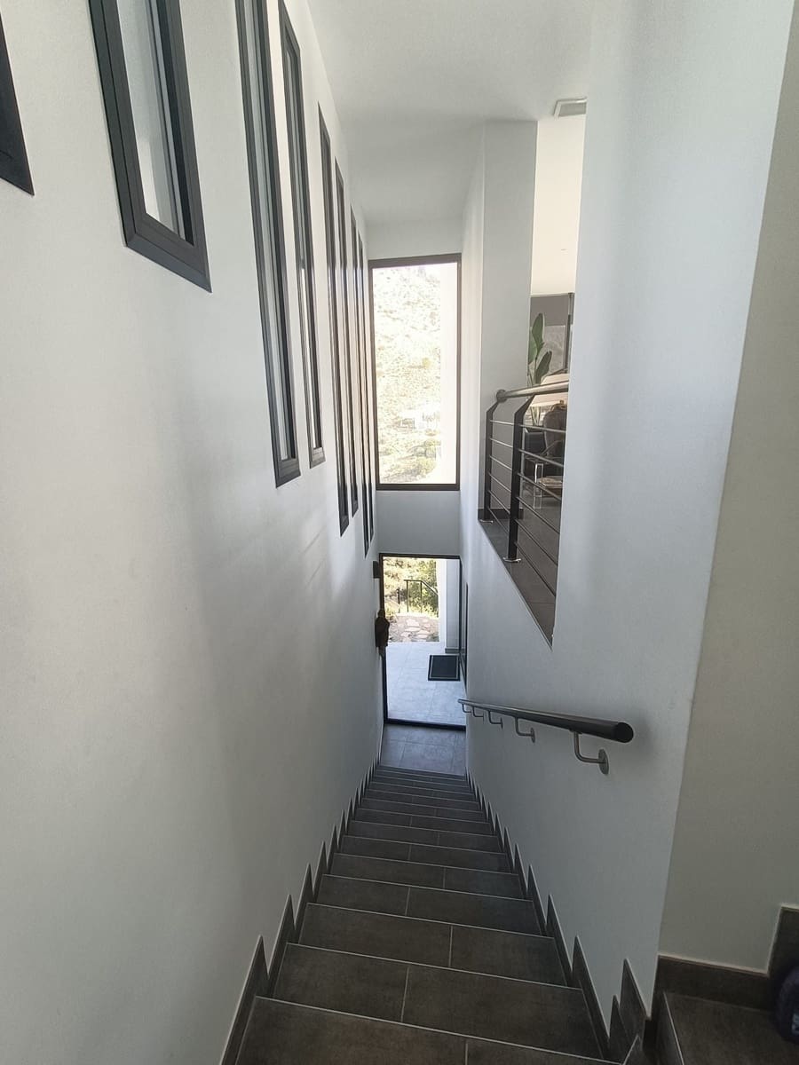 3 bedroom Villa for sale in Altea with pool garage - € 830,000 (Ref: 7847200)