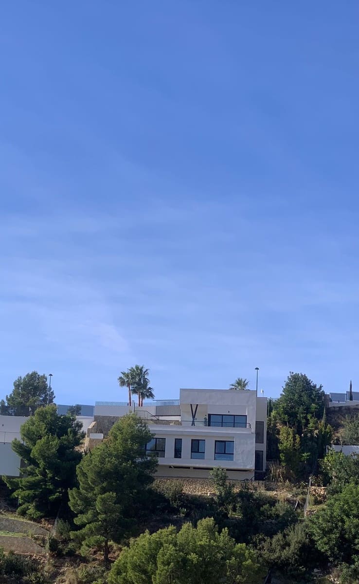 3 bedroom Villa for sale in Altea with pool garage - € 830,000 (Ref: 7847200)