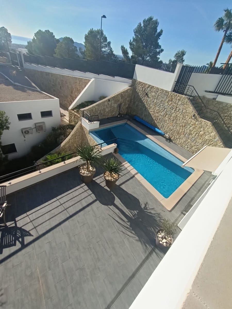 3 bedroom Villa for sale in Altea with pool garage - € 830,000 (Ref: 7847200)