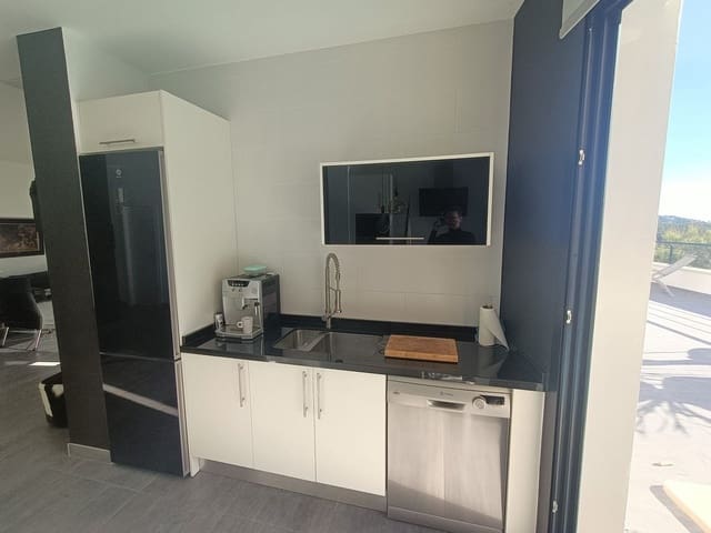 3 sypialnia Willa na sprzedaż w Altea z basenem garażem - 830 000 € (Ref: 7847200)