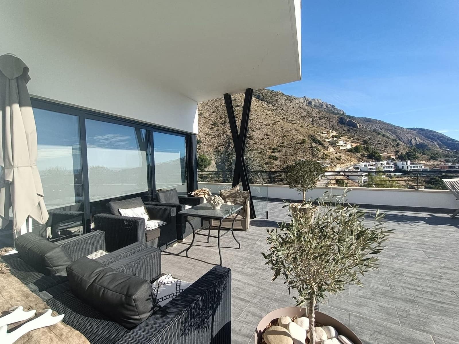 3 bedroom Villa for sale in Altea with pool garage - € 830,000 (Ref: 7847200)