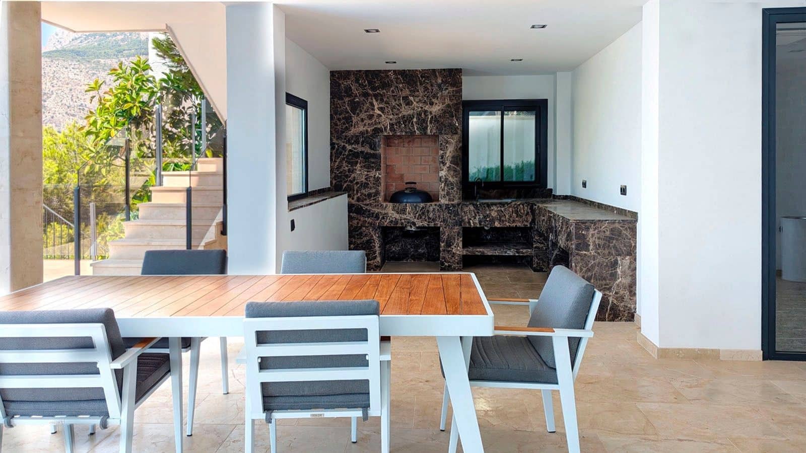 5 soverom Villa til salgs i Altea med svømmebasseng garasje - € 2 450 000 (Ref: 7979027)