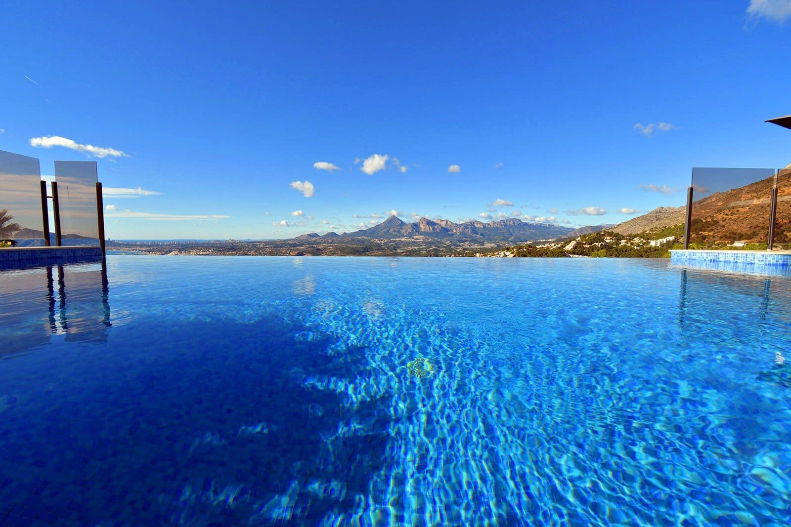 5 soverom Villa til salgs i Altea med svømmebasseng garasje - € 2 450 000 (Ref: 7979027)