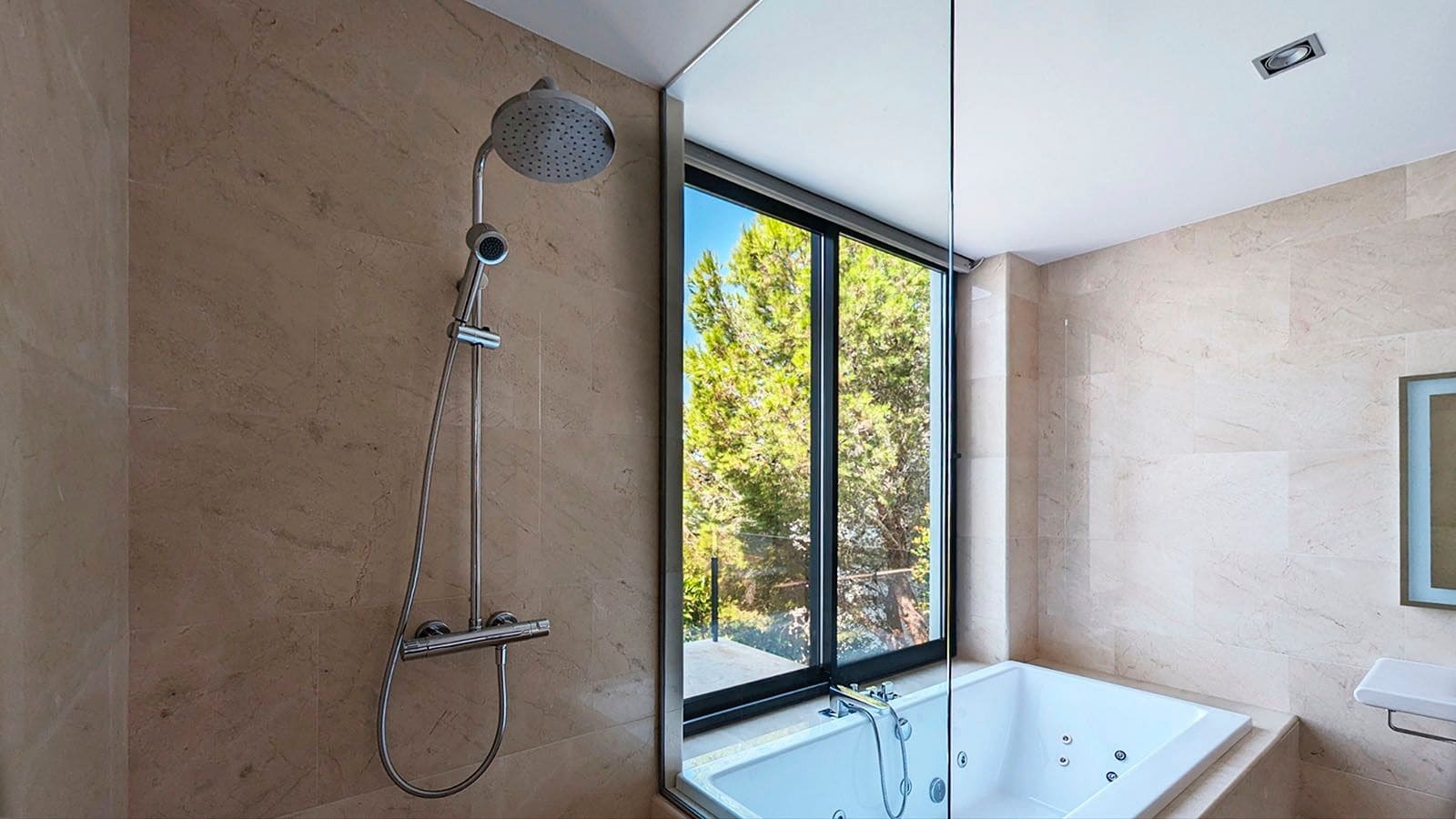 5 soverom Villa til salgs i Altea med svømmebasseng garasje - € 2 450 000 (Ref: 7979027)