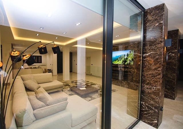 5 soverom Villa til salgs i Altea med svømmebasseng garasje - € 2 450 000 (Ref: 7979027)