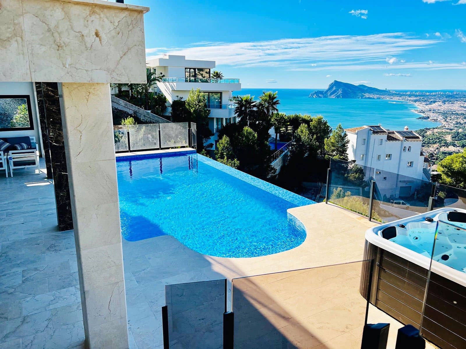 5 soverom Villa til salgs i Altea med svømmebasseng garasje - € 2 450 000 (Ref: 7979027)