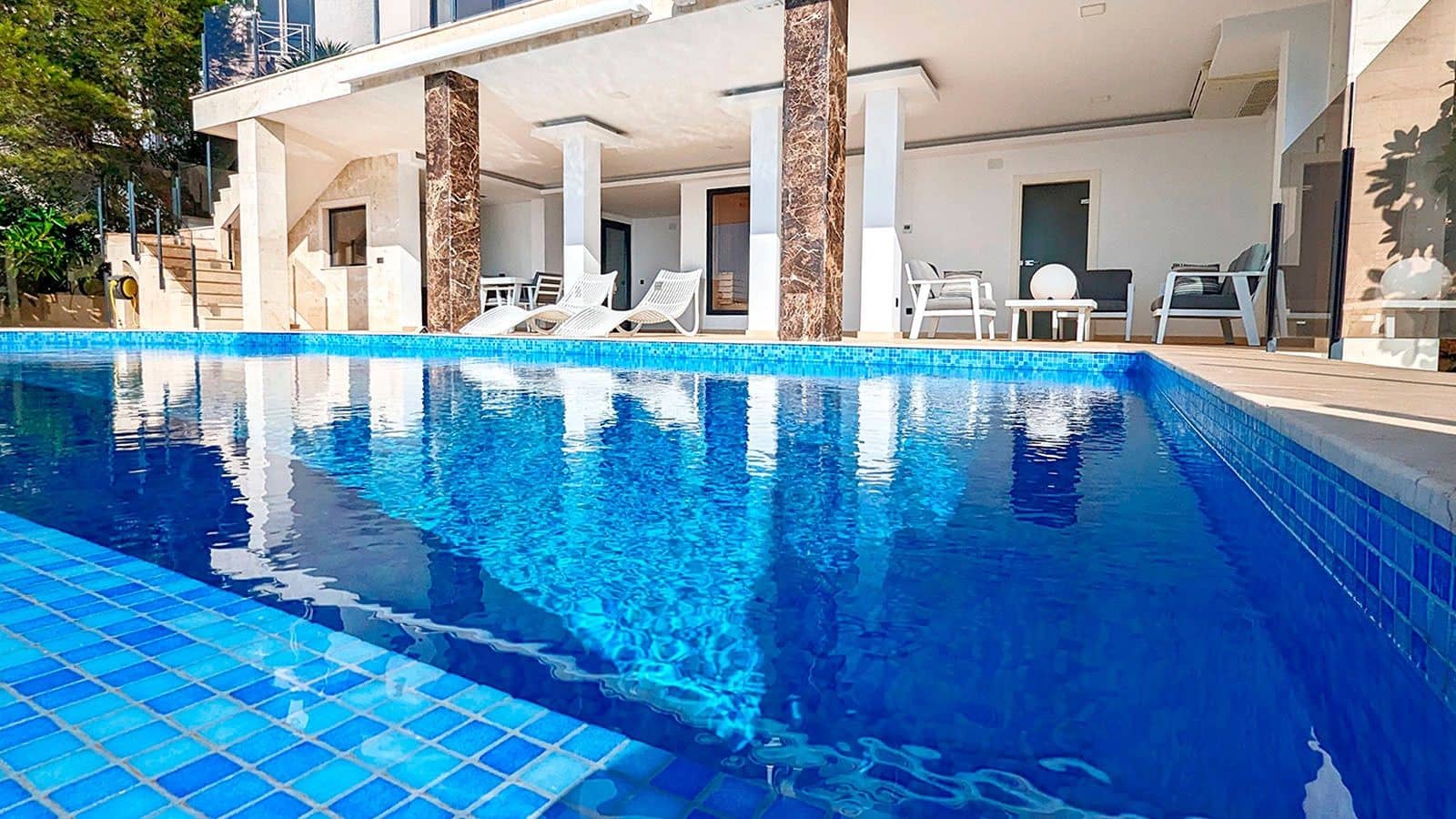 5 soverom Villa til salgs i Altea med svømmebasseng garasje - € 2 450 000 (Ref: 7979027)