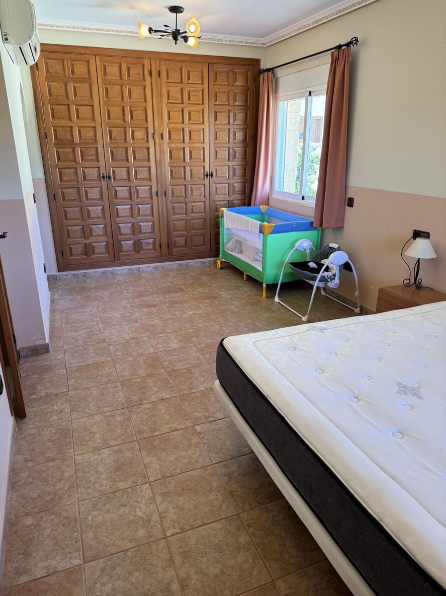 4 soveværelse Villa til salg i Callosa d'En Sarria med swimmingpool garage - € 420.000 (Ref: 8050805)