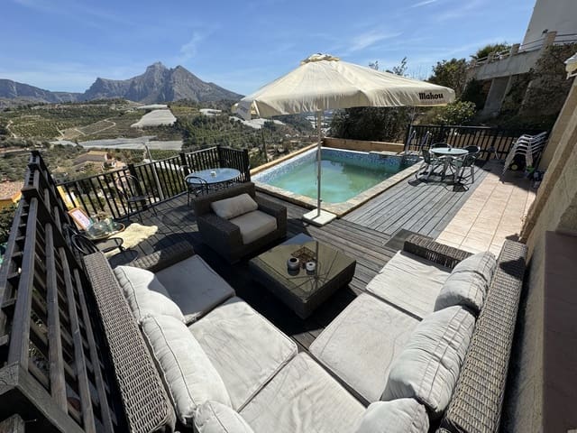 4 soveværelse Villa til salg i Callosa d'En Sarrià med swimmingpool garage - € 420.000 (Ref: 8050805)