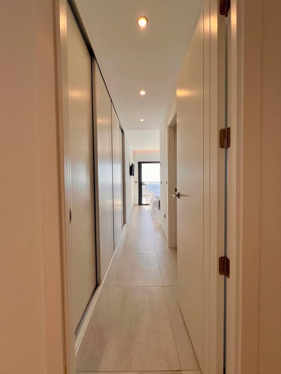 3 slaapkamer Appartement te koop in Benidorm met zwembad garage - € 700.000 (Ref: 8062981)