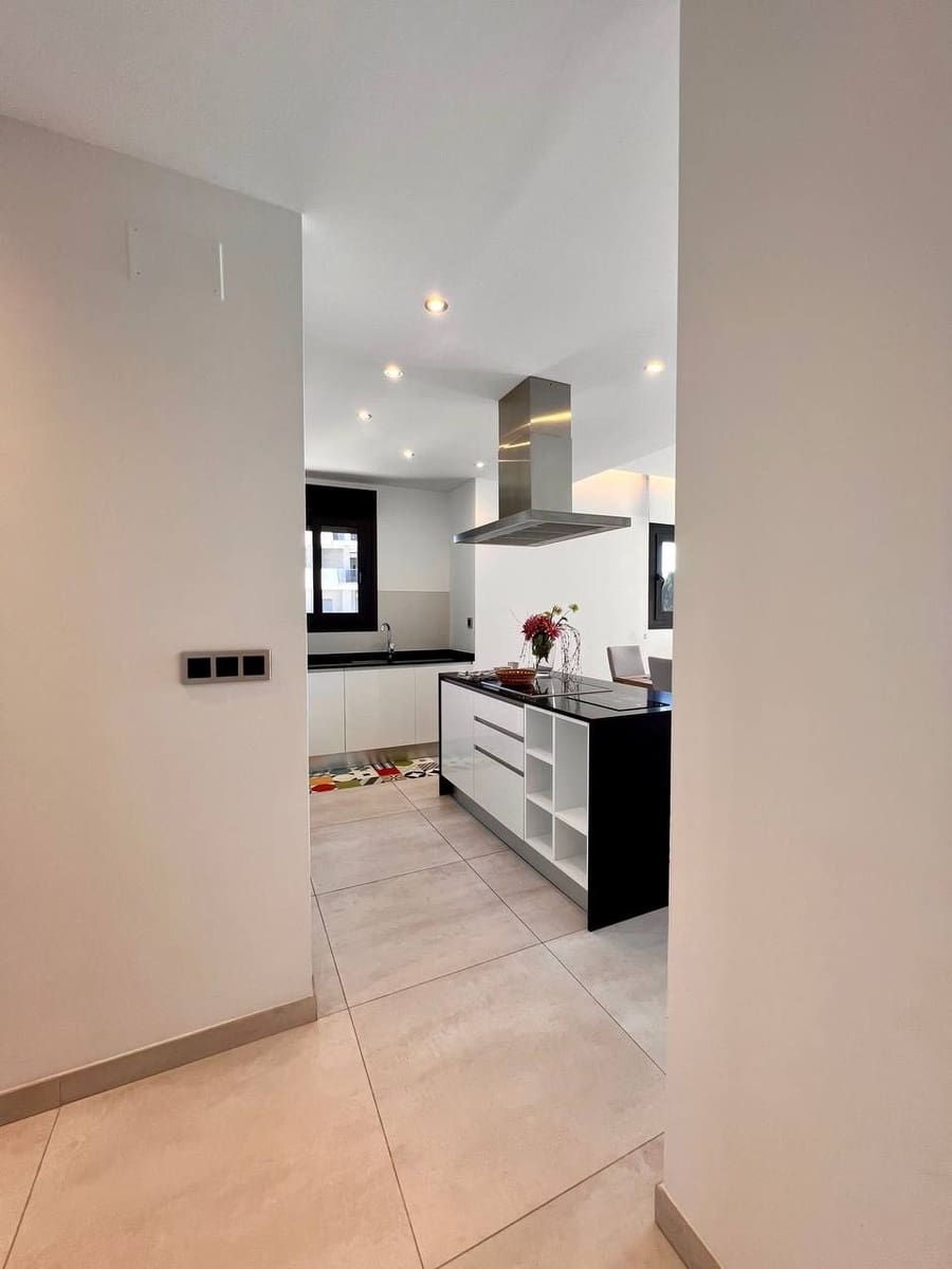 3 slaapkamer Appartement te koop in Benidorm met zwembad garage - € 700.000 (Ref: 8062981)