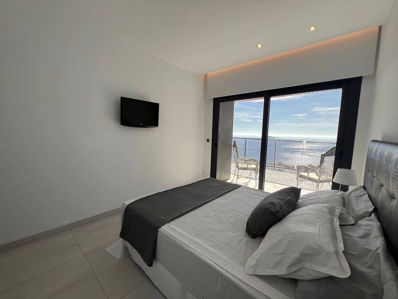 3 slaapkamer Appartement te koop in Benidorm met zwembad garage - € 700.000 (Ref: 8062981)