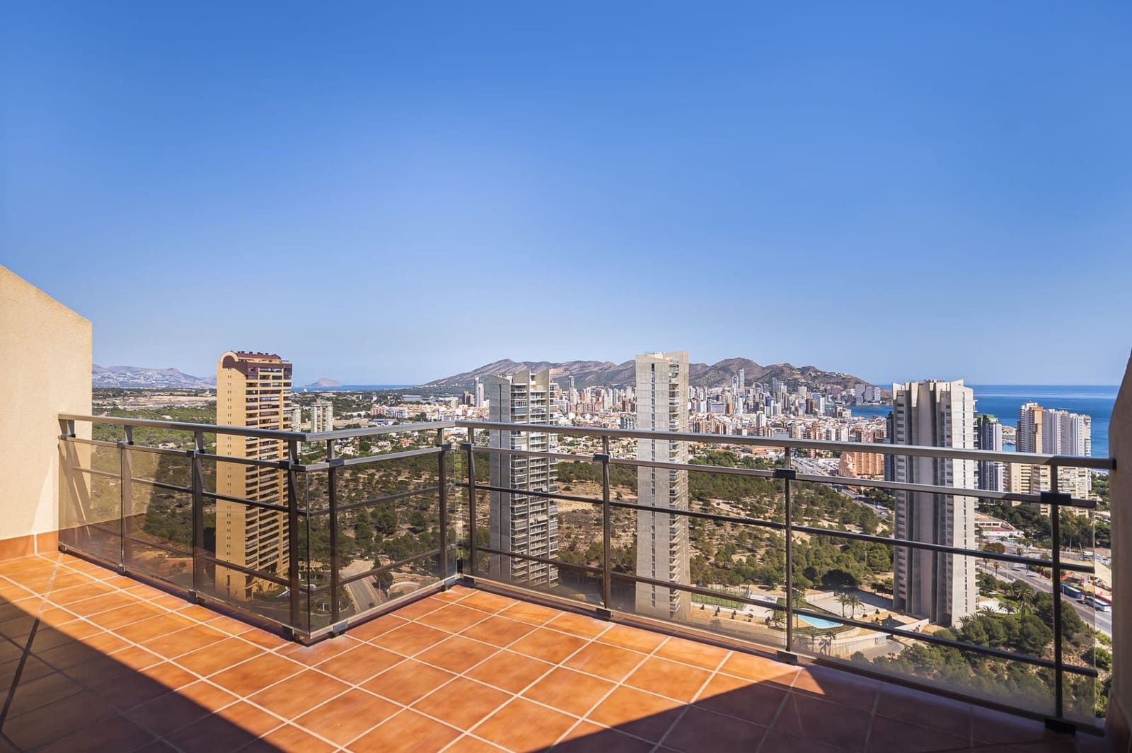 3 soveværelse Penthouse til salg i Benidorm med swimmingpool garage - € 450.000 (Ref: 8249739)