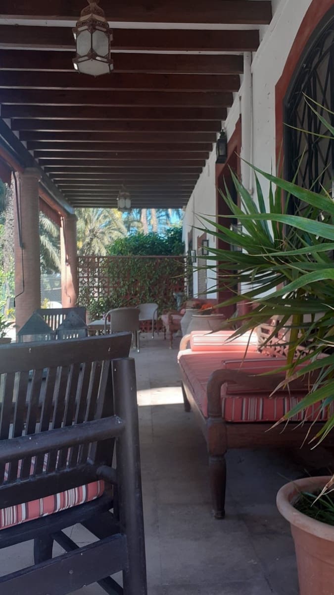 10 soveværelse Finca/Landehus til salg i Elche / Elx med swimmingpool garage - € 1.500.000 (Ref: 8253388)