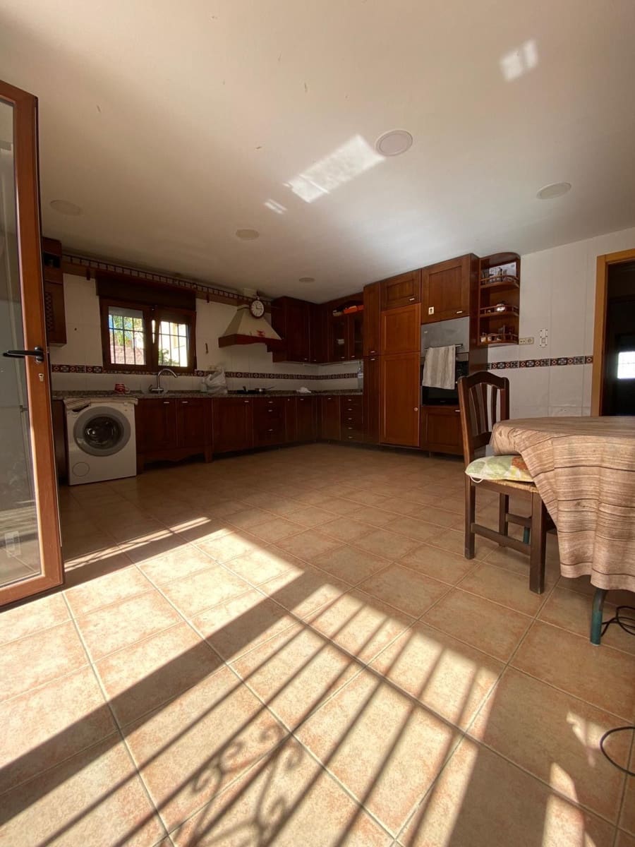 4 soveværelse Villa til salg i Albir med swimmingpool garage - € 685.000 (Ref: 8302299)