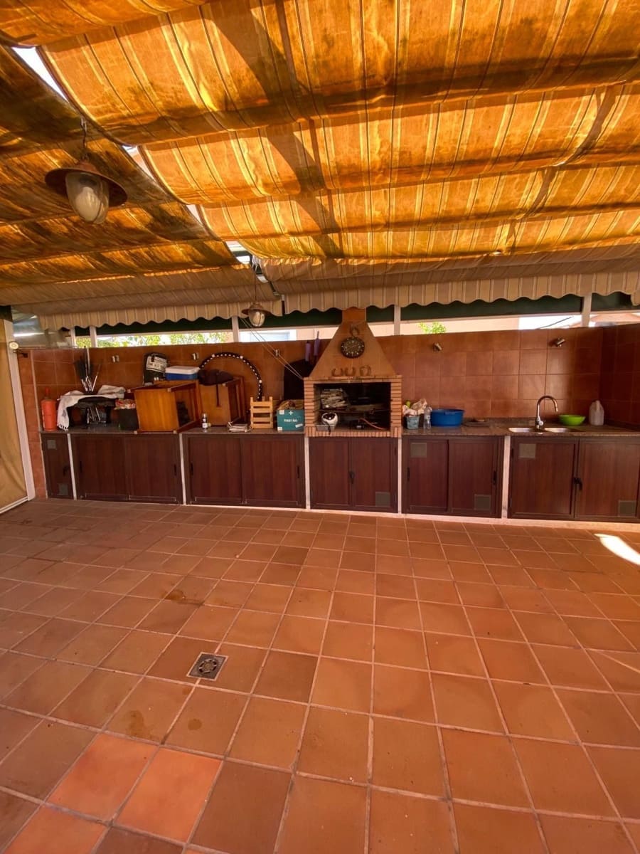 4 soveværelse Villa til salg i Albir med swimmingpool garage - € 685.000 (Ref: 8302299)