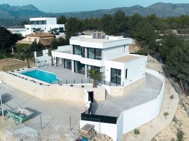 3 soveværelse Villa til salg i Calpe / Calp med swimmingpool garage - € 1.350.000 (Ref: 8315749)