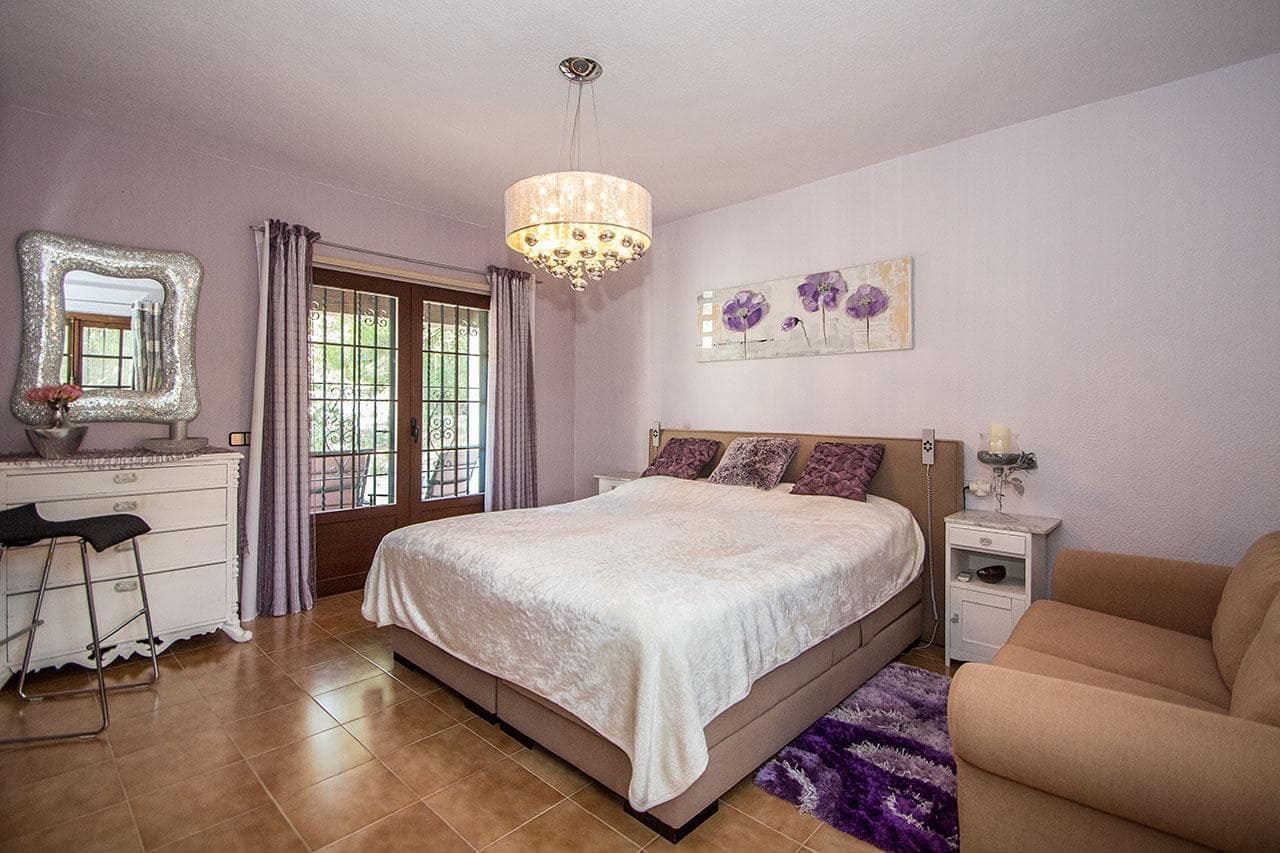 4 soveværelse Villa til salg i Albir med swimmingpool - € 820.000 (Ref: 8317668)