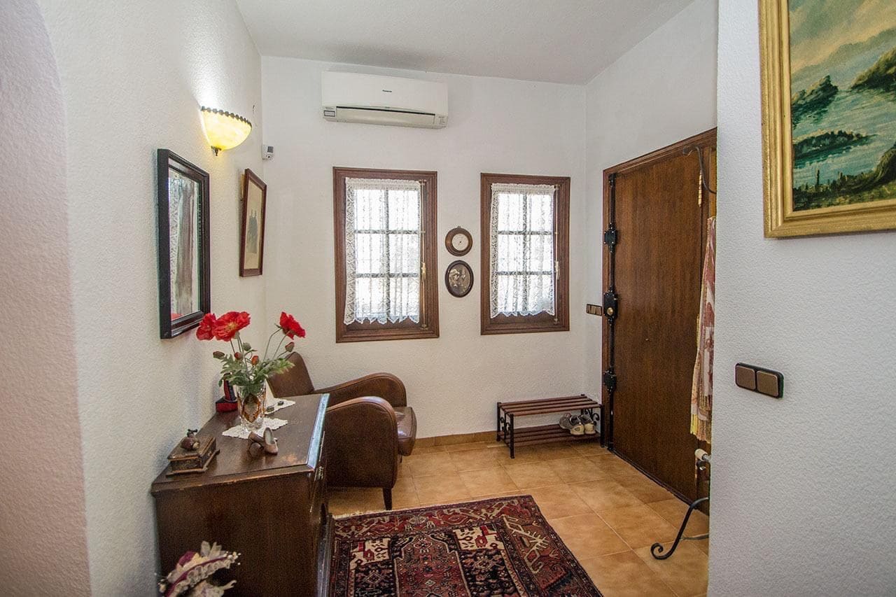 4 soveværelse Villa til salg i Albir med swimmingpool - € 820.000 (Ref: 8317668)