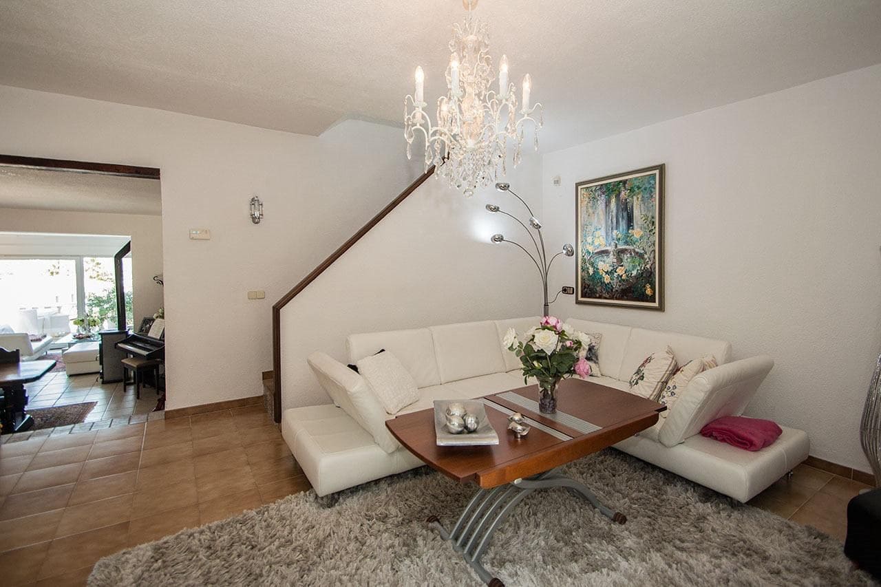 4 soveværelse Villa til salg i Albir med swimmingpool - € 820.000 (Ref: 8317668)