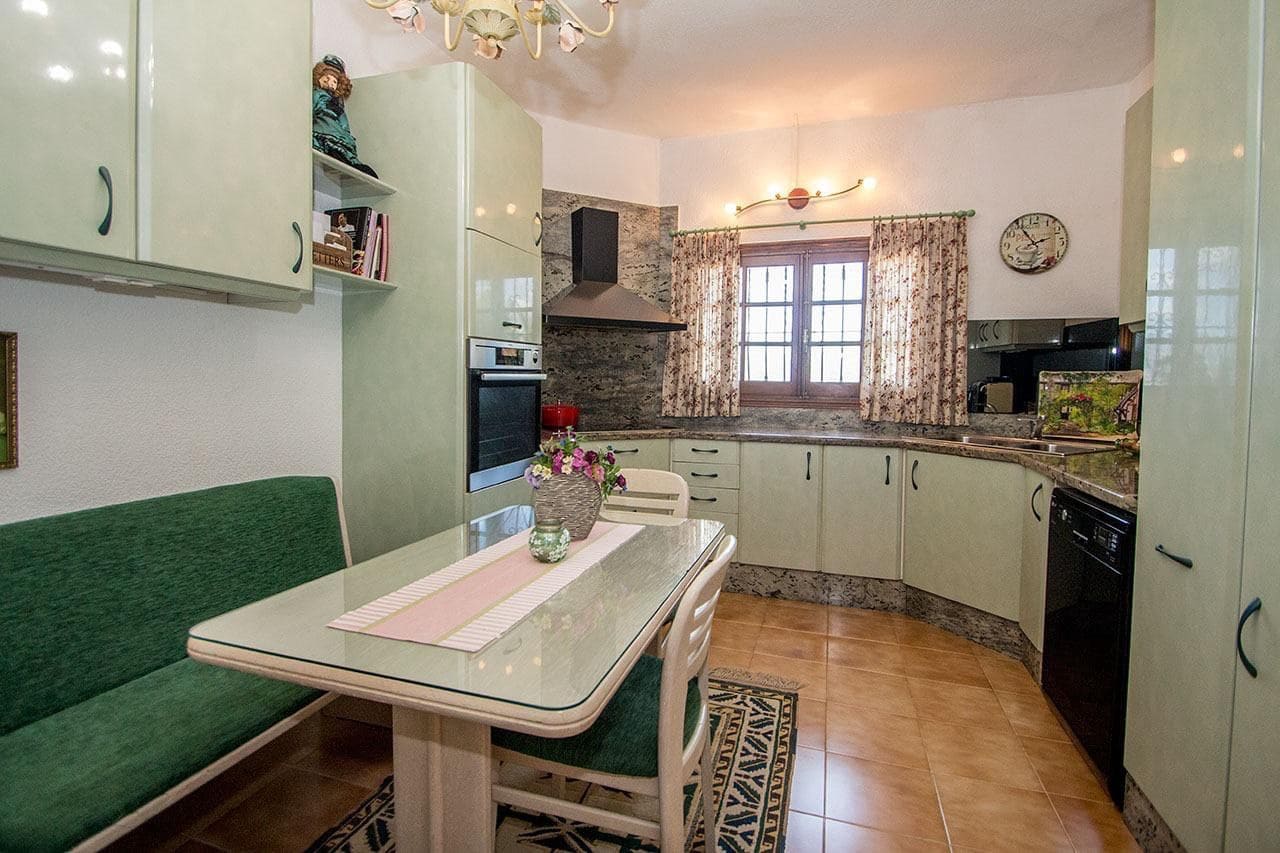 4 soveværelse Villa til salg i Albir med swimmingpool - € 820.000 (Ref: 8317668)