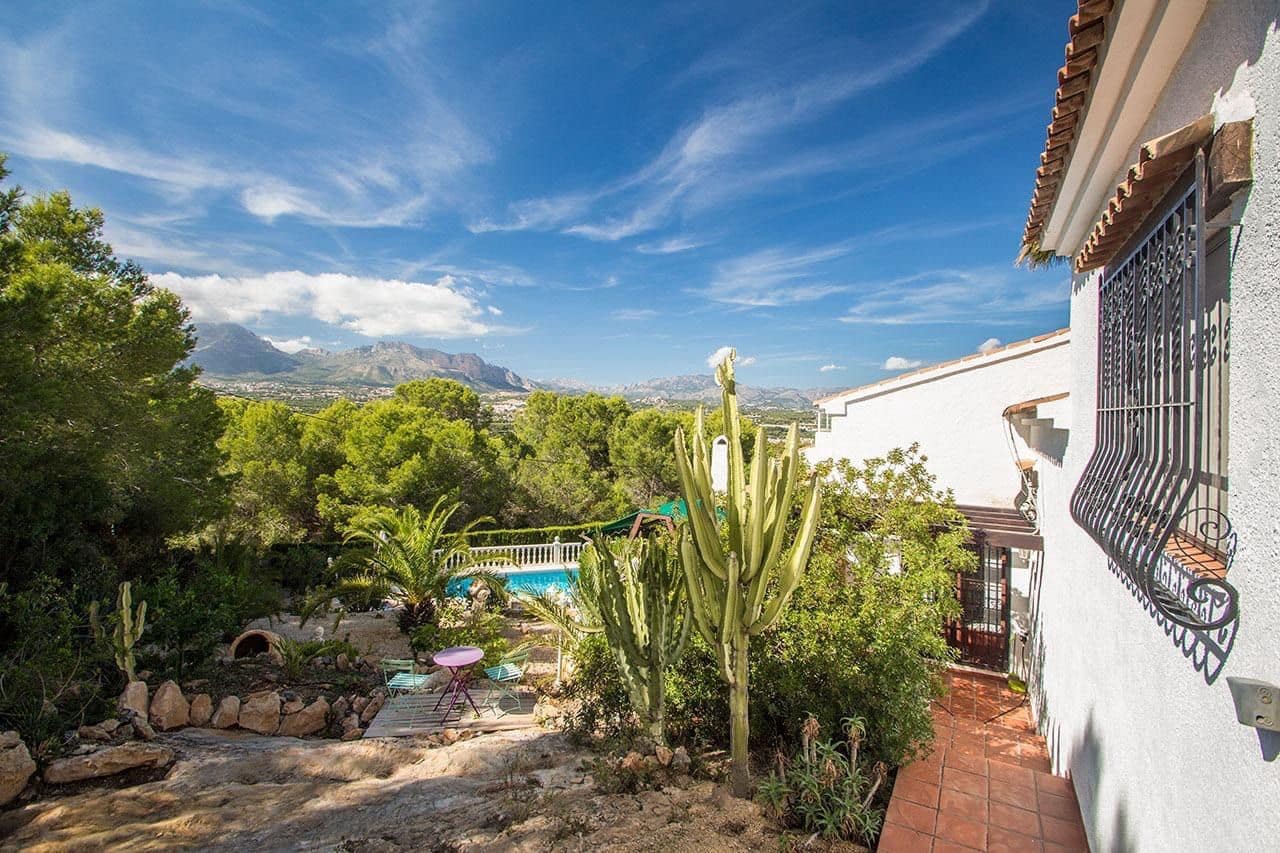 4 soveværelse Villa til salg i Albir med swimmingpool - € 820.000 (Ref: 8317668)