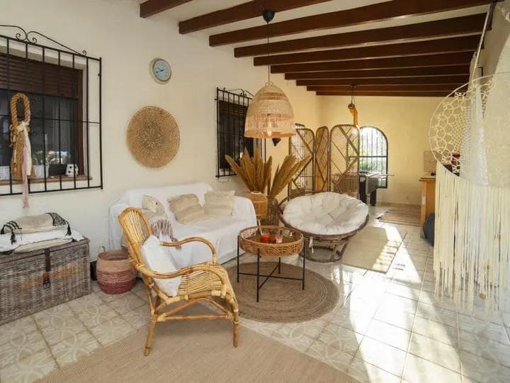 5 bedroom Villa for sale in Calpe / Calp with pool garage - € 690,000 (Ref: 8331331)