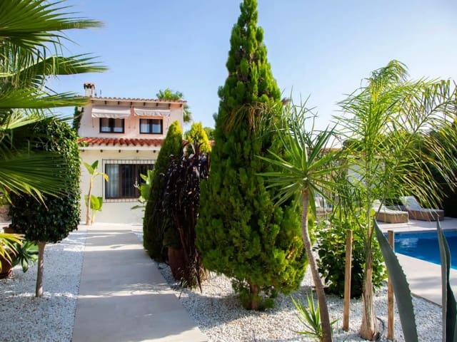 5 quarto Moradia para venda em Calpe / Calp com piscina garagem - 690 000 € (Ref: 8331331)