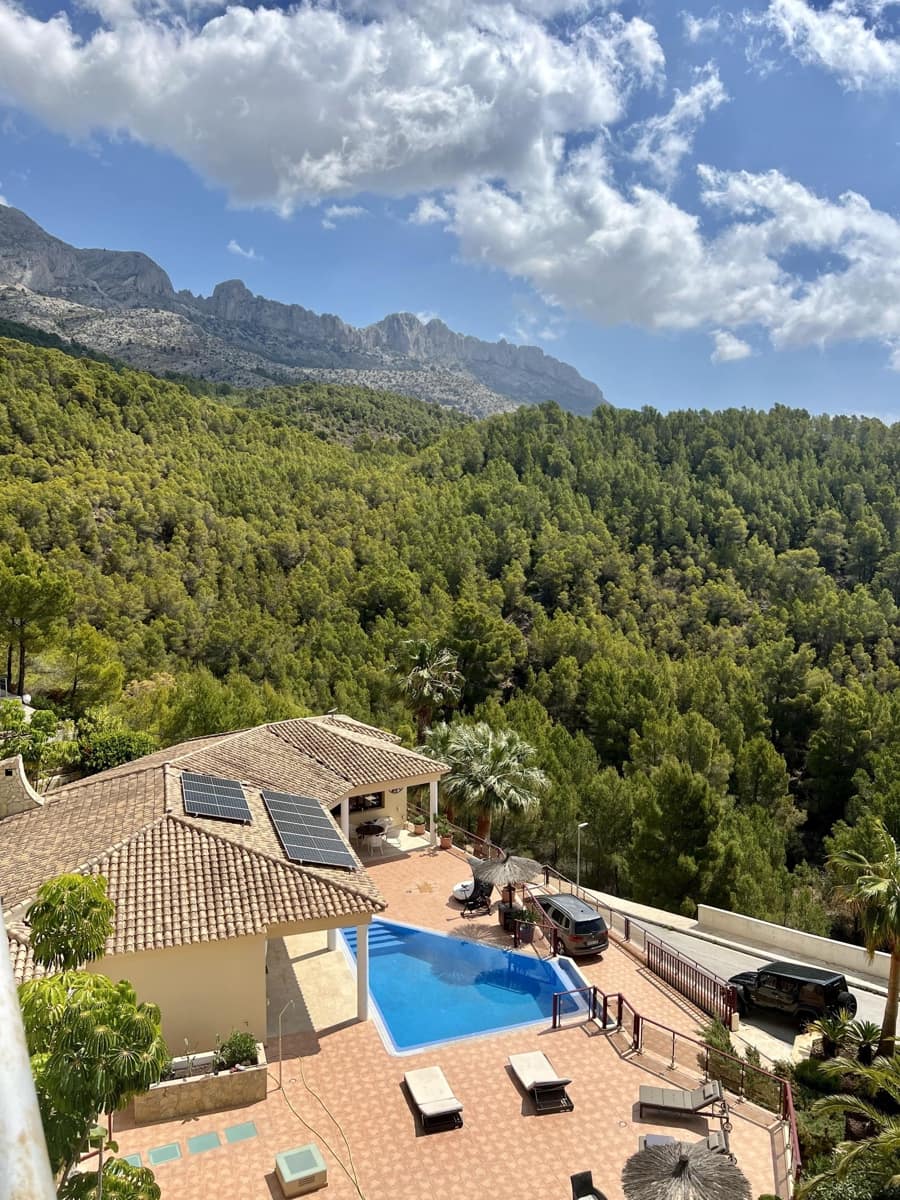 4 bedroom Villa for sale in Altea with pool garage - € 3,300,000 (Ref: 8390846)