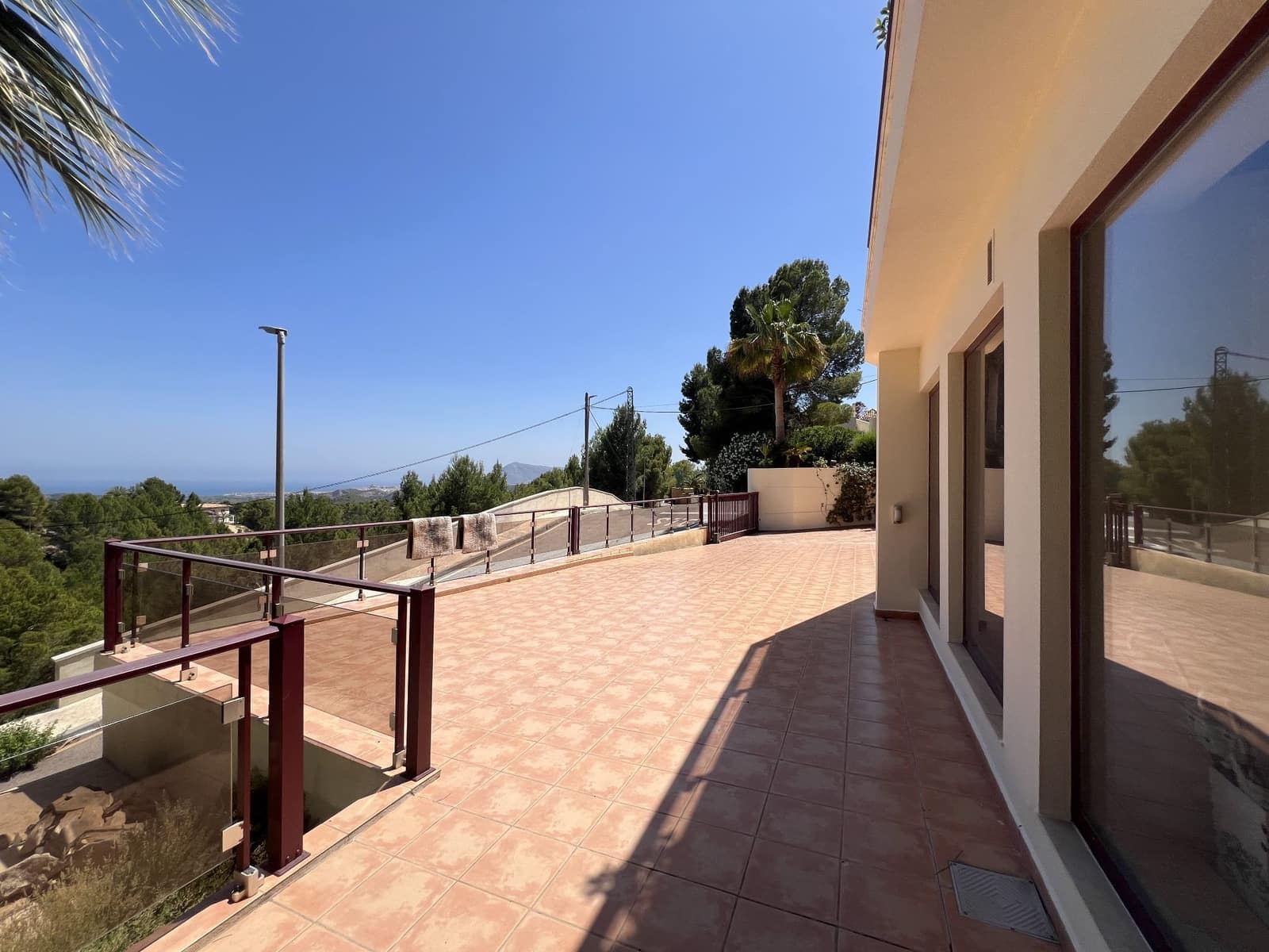 4 bedroom Villa for sale in Altea with pool garage - € 3,300,000 (Ref: 8390846)