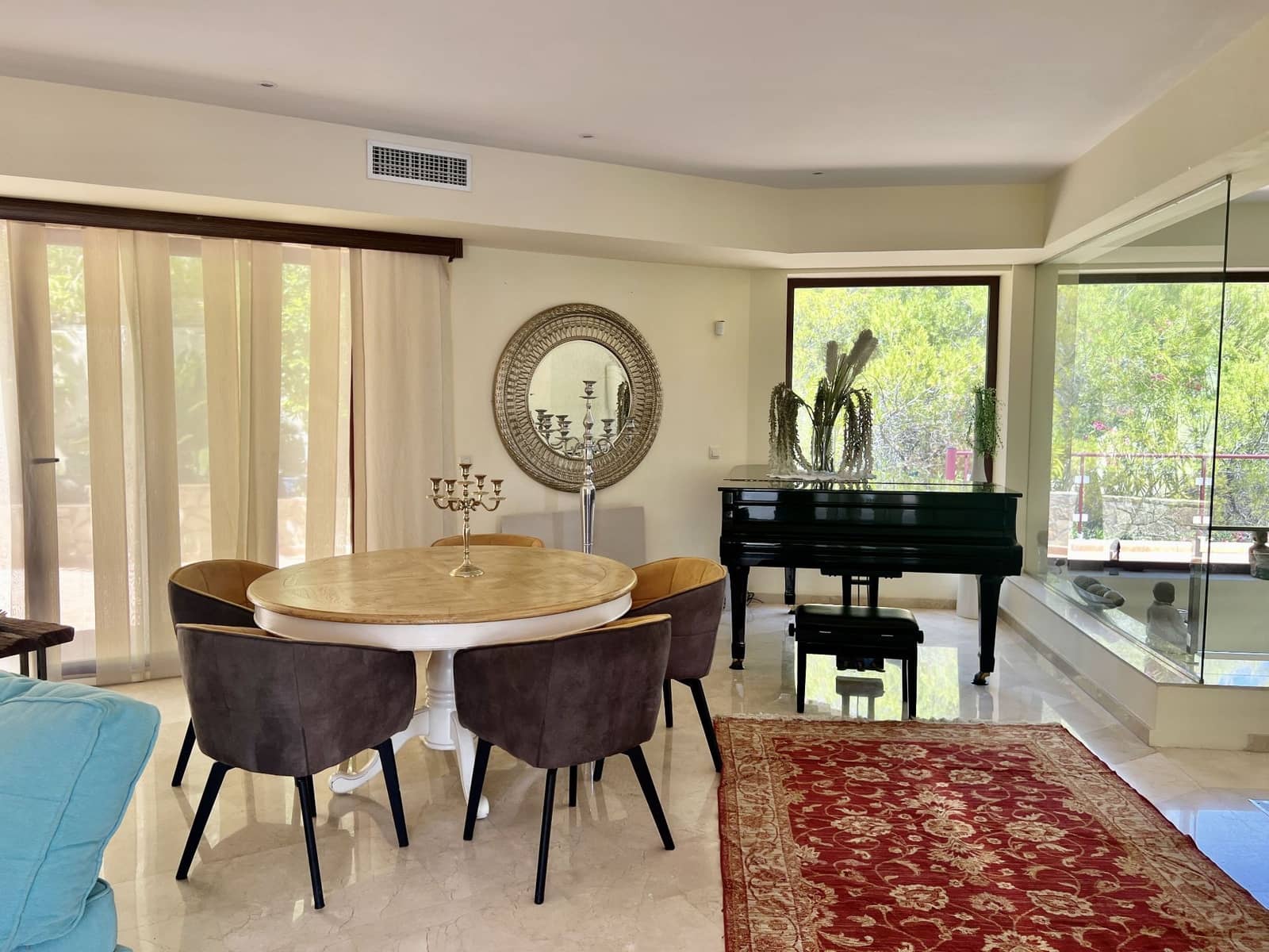 4 bedroom Villa for sale in Altea with pool garage - € 3,300,000 (Ref: 8390846)