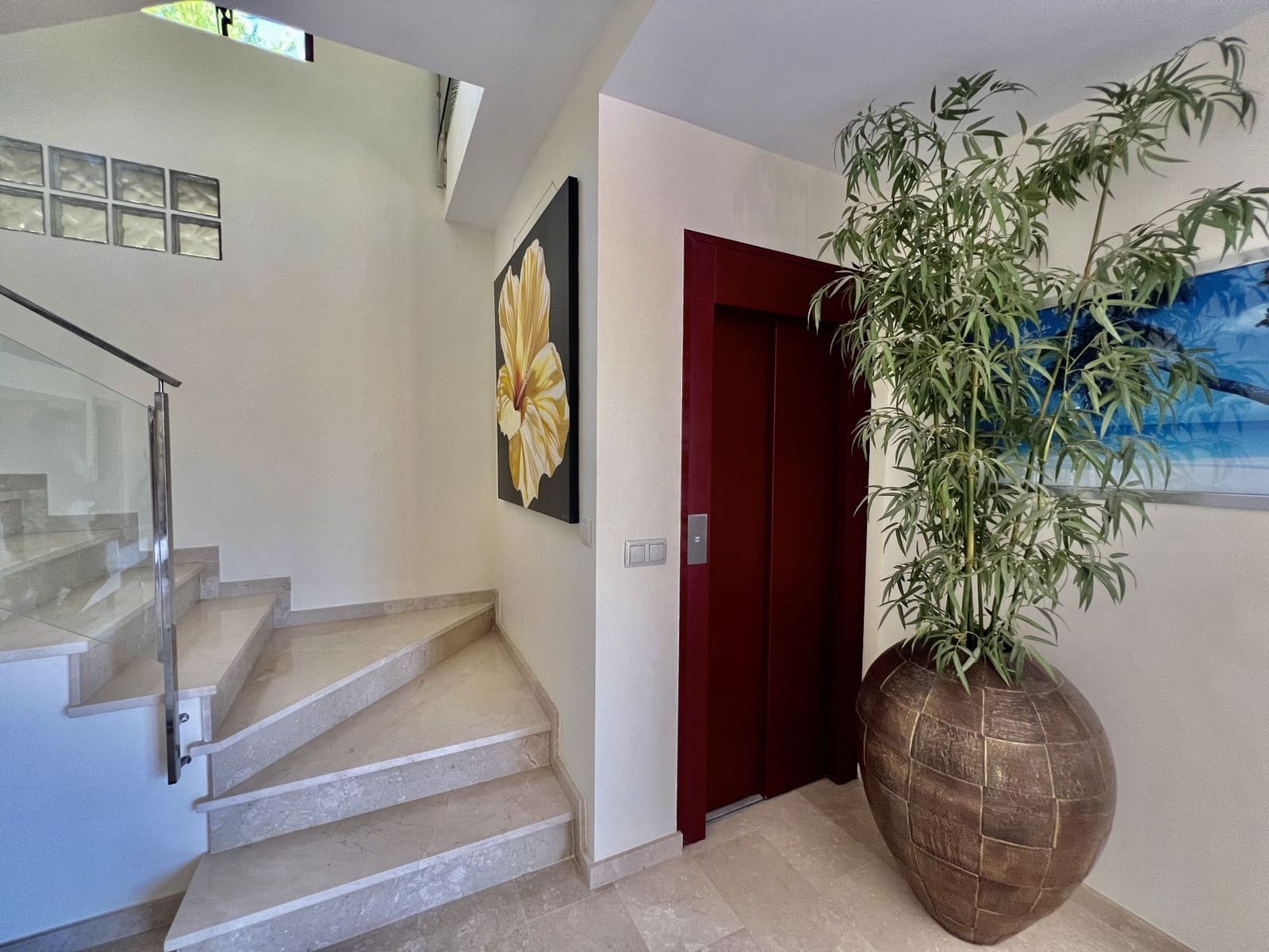 4 bedroom Villa for sale in Altea with pool garage - € 3,300,000 (Ref: 8390846)