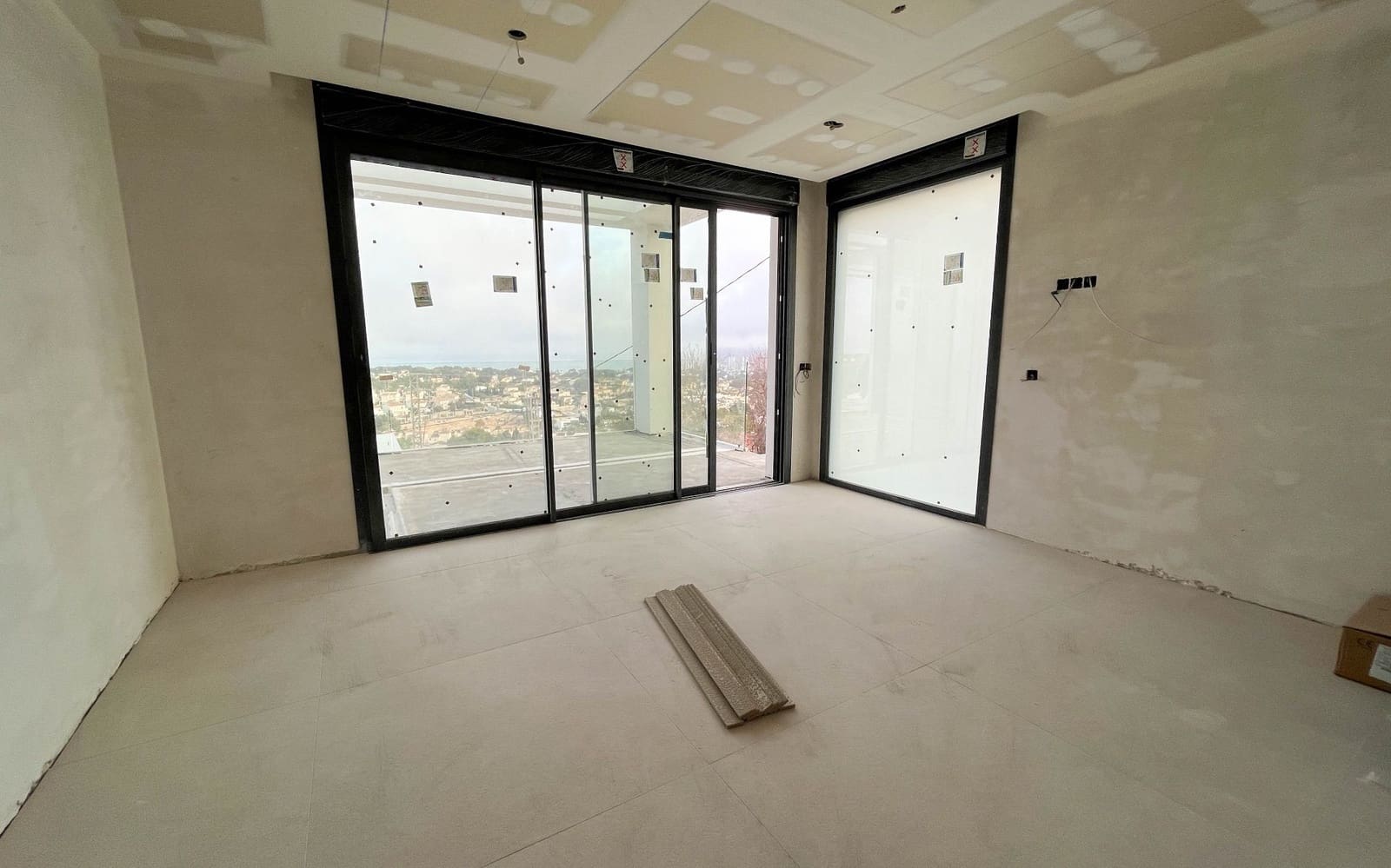 4 bedroom Villa for sale in Calpe / Calp with pool garage - € 1,985,000 (Ref: 8415032)