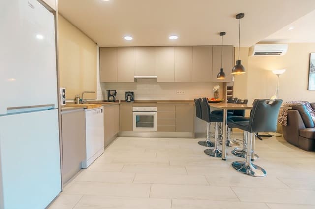 Huoneisto myytävänä paikassa Albir, Alfaz del Pi / L'Alfàs del Pi mukana uima-altaan 
autotalli - 375 000 € (Ref: 8665089)