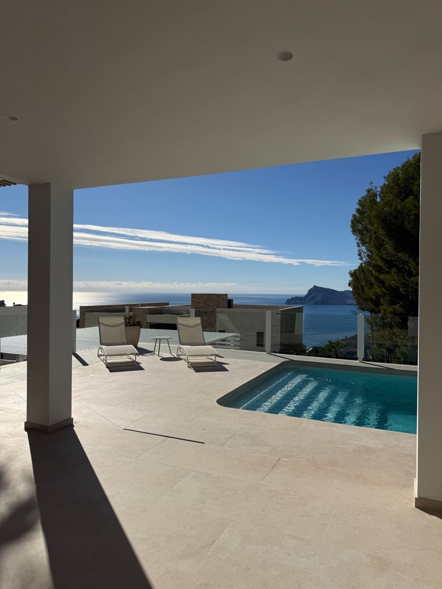 3 bedroom Villa for sale in Altea with pool garage - € 1,500,000 (Ref: 8812133)