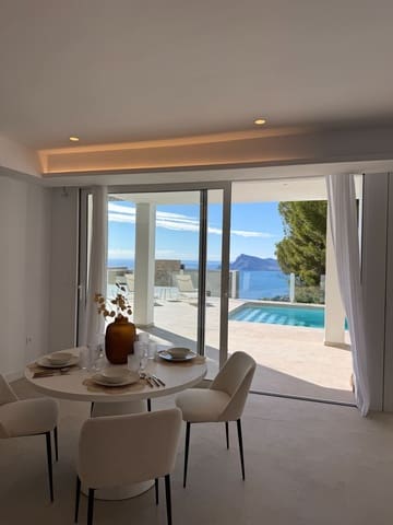 3 bedroom Villa for sale in Altea with pool garage - € 1,500,000 (Ref: 8812133)