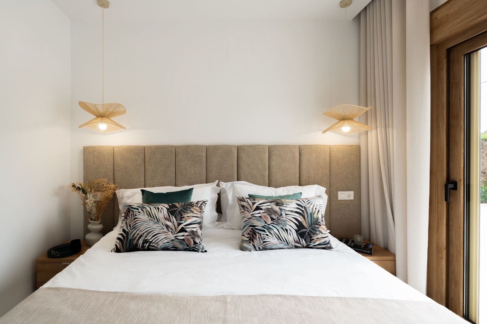 4 bedroom Villa for sale in Orihuela with pool garage - € 1,350,000 (Ref: 9111867)